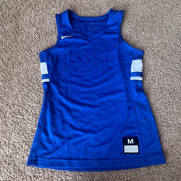 Nike Women’s Athletic Sleeveless Top Medium - Picture 1 of 9